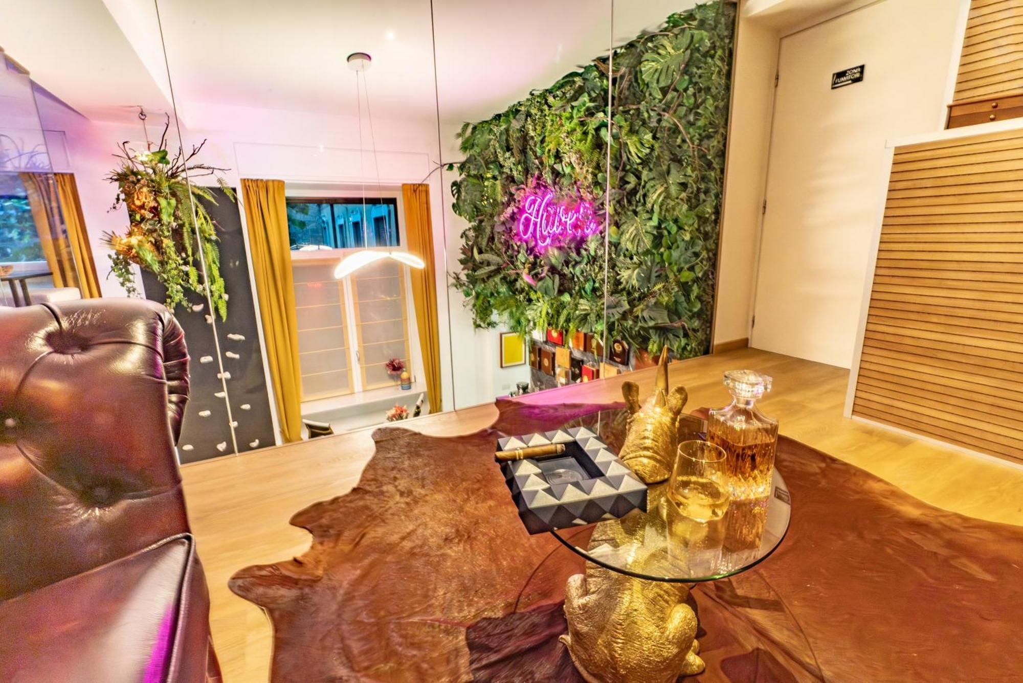 Luxe & Central Haven - Jacuzzi, Sauna, Steam, Private Parking Комо Екстер'єр фото