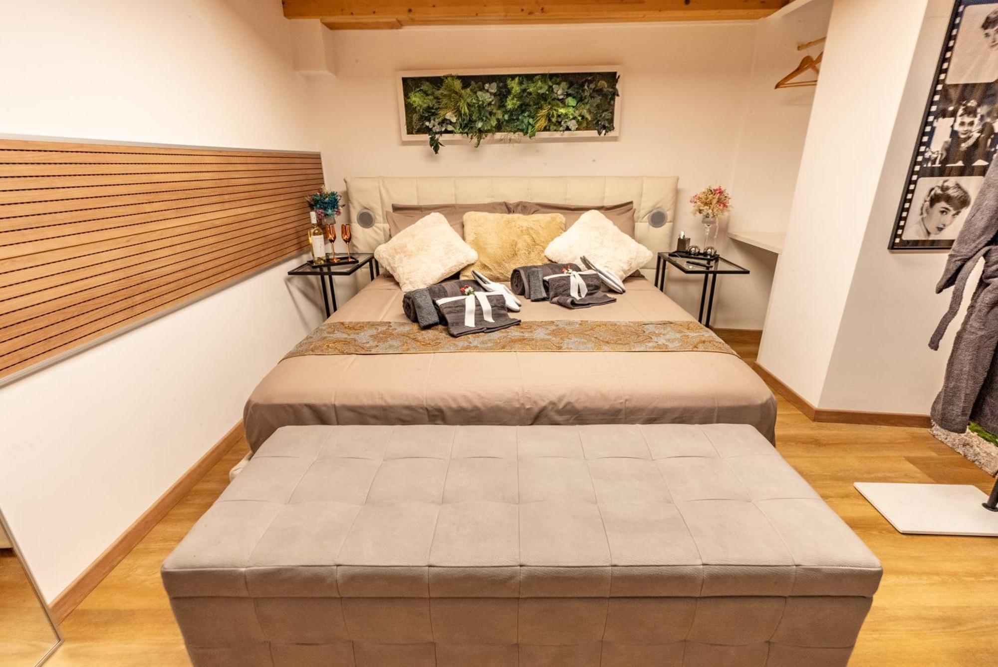 Luxe & Central Haven - Jacuzzi, Sauna, Steam, Private Parking Комо Екстер'єр фото